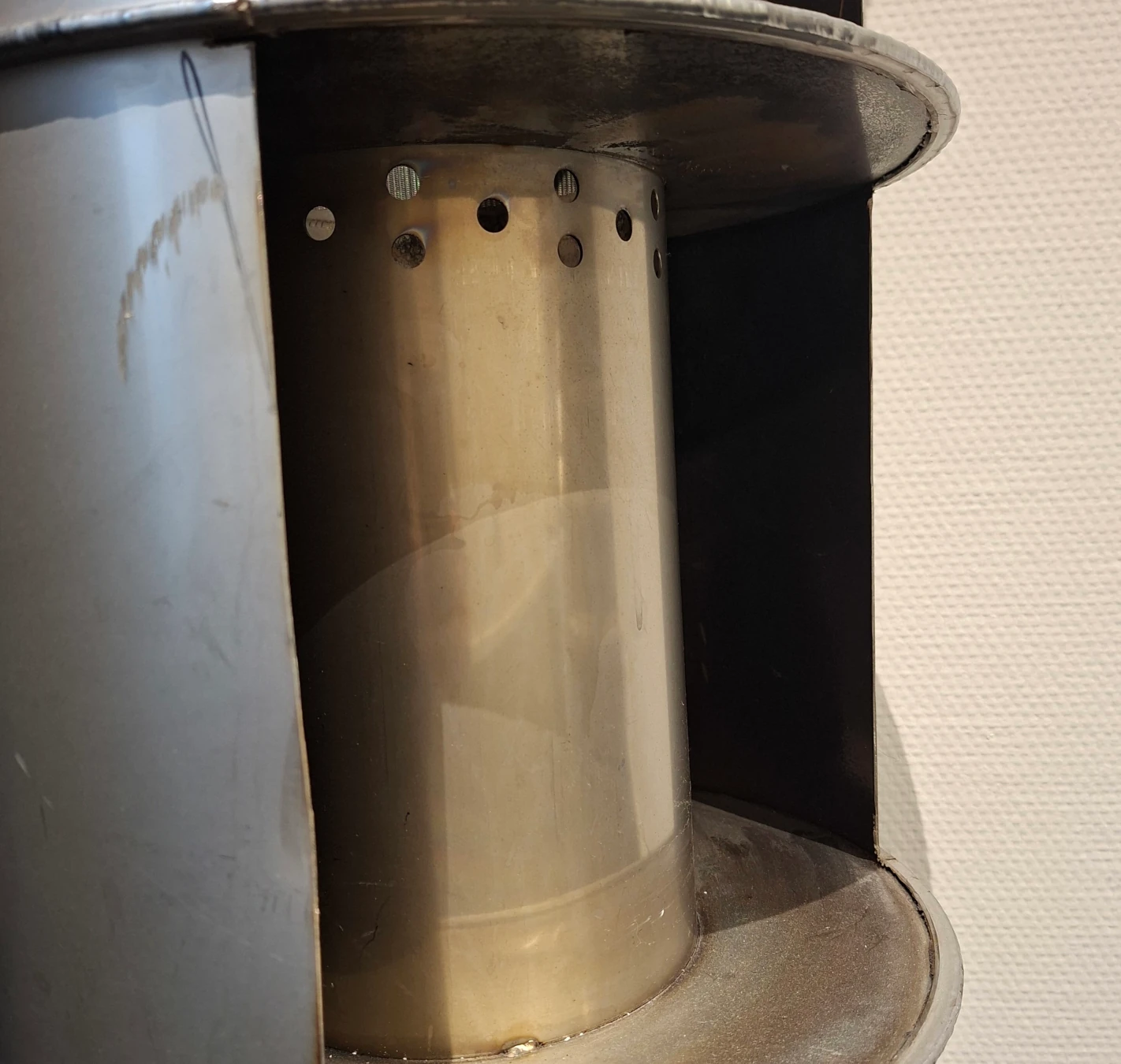 Hole pattern, forming the neck of the Helmholtz resonator